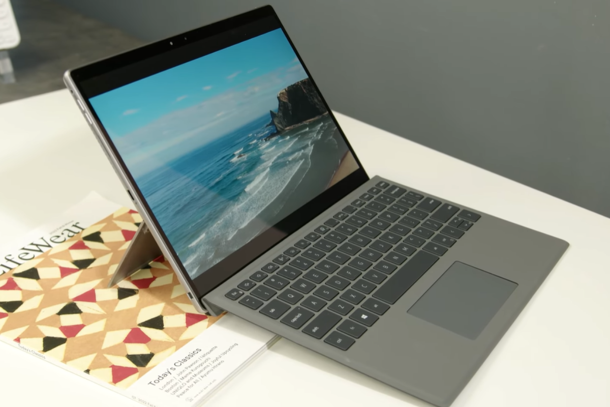 Đánh giá Dell Latitude 7320 Detachable: Không phải Surface Pro nhưng vẫn  rất “xịn”