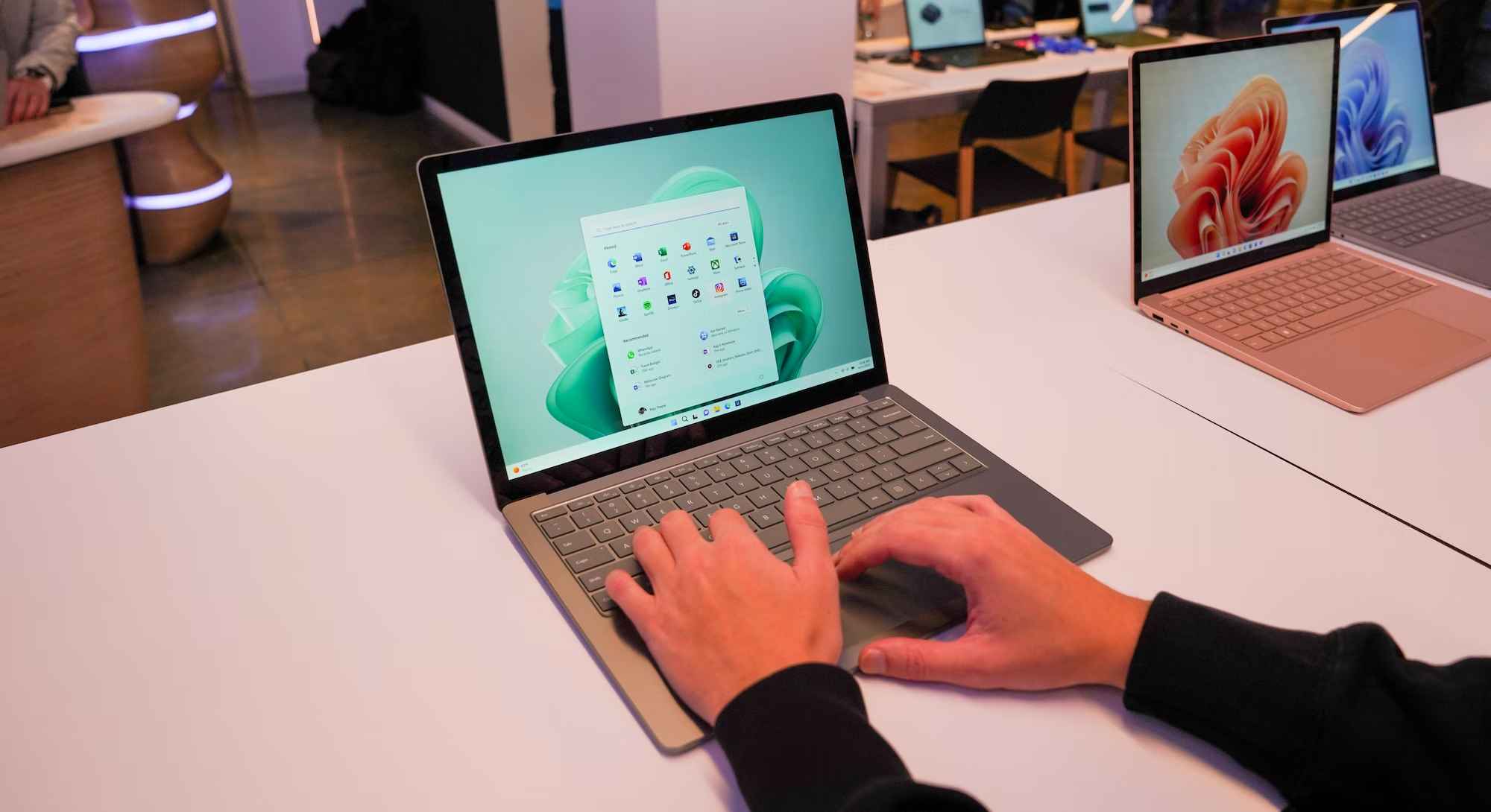 Surface Laptop được coi là bản sao hoàn hảo của MacBook