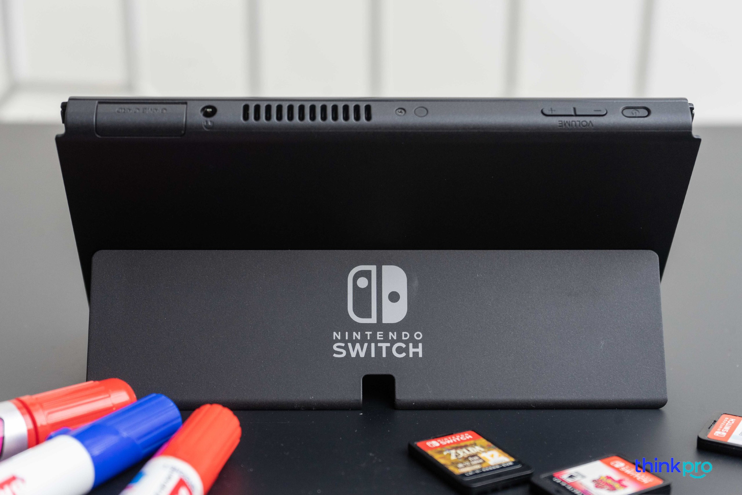 so-sanh-nintendo-switch-v2-va-oled-thinkpro