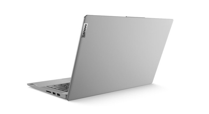 Lenovo IdeaPad Slim 3 với khá nhiều cổng kết nối vật lý