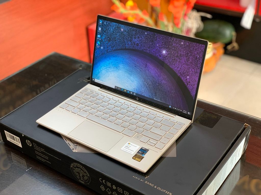 laptop-hp-core-i3-gia-bao-nhieu