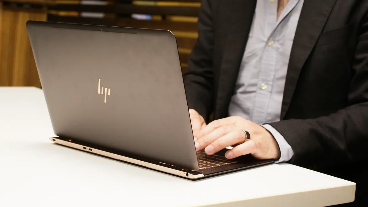 laptop-HP-Core-i5-cho-doanh-nhan