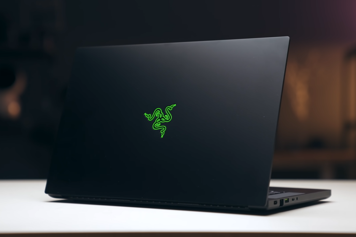 new-razer-blade-15-base-edition-thinkpro-4