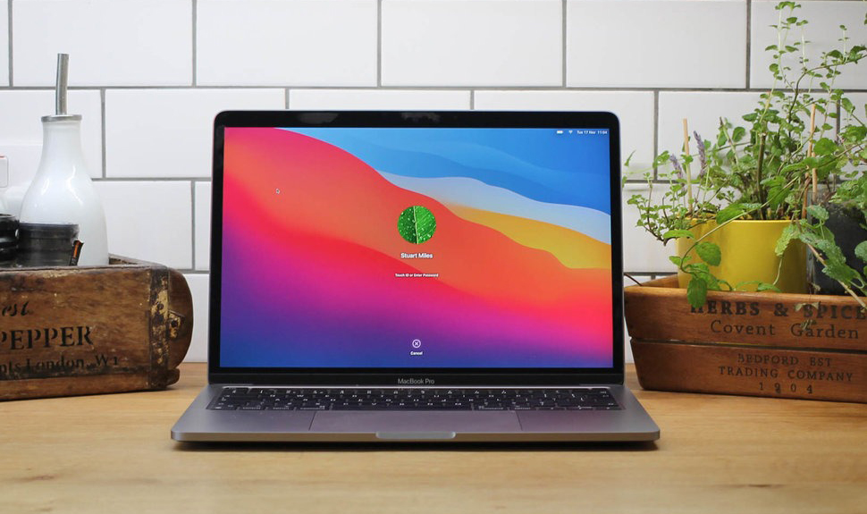 macbook-pro-m1-2022-ngung-ban-chinh-hang-tai-viet-nam