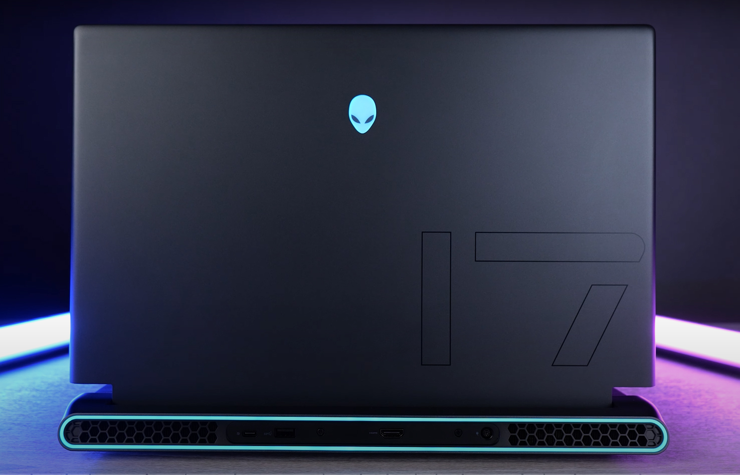 Alienware M17 R5 2022 - 