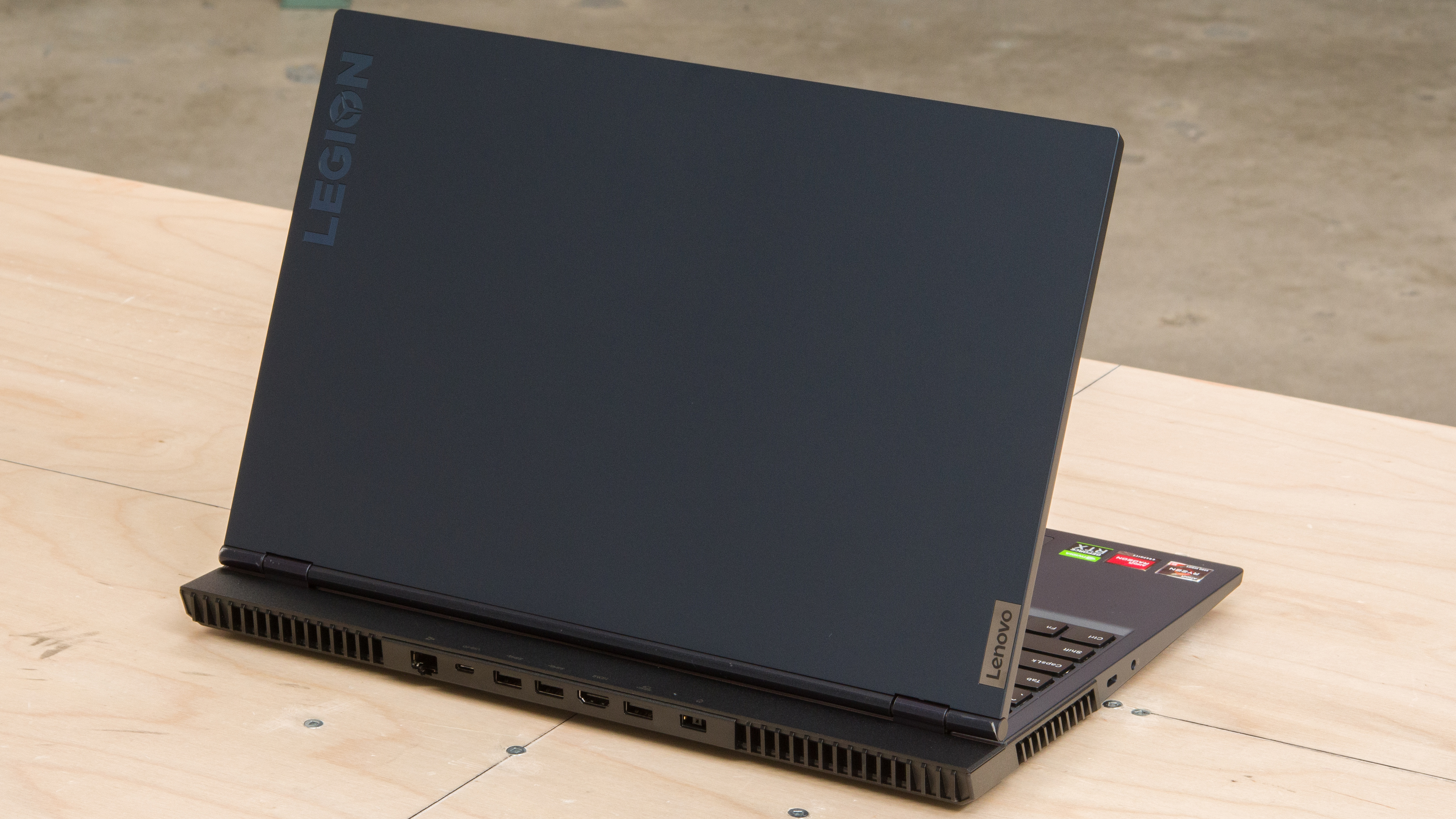 lenovo-legion-la-gi-thinkpro