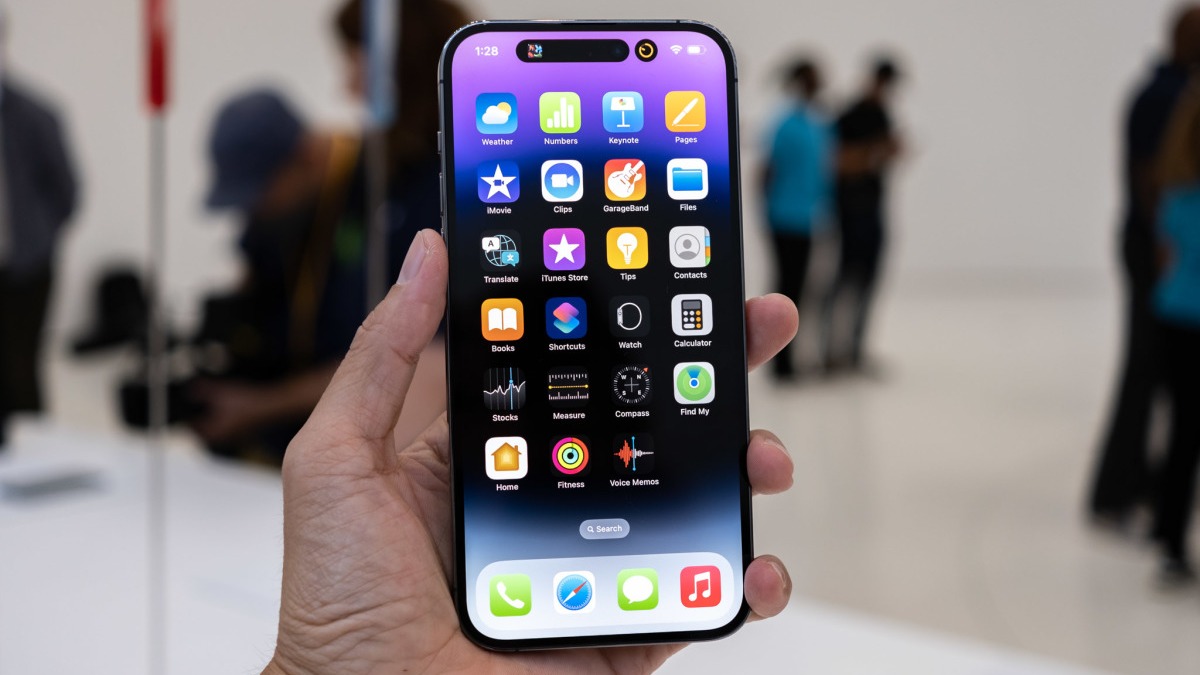 Giá iPhone cao cấp tại thị trường Việt Nam đang "bắt đáy"