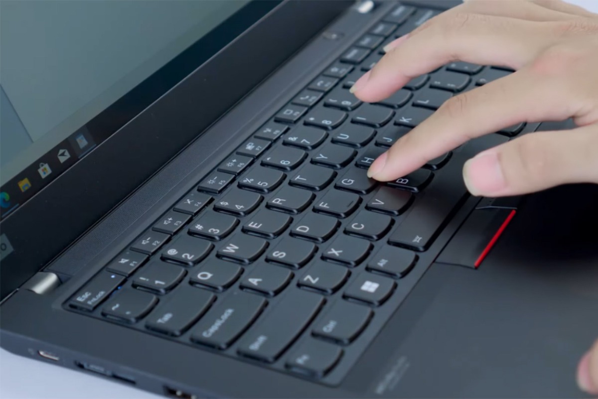 ThinkPad T là dòng laptop có pin rất trâu cùng cấu hình khủng