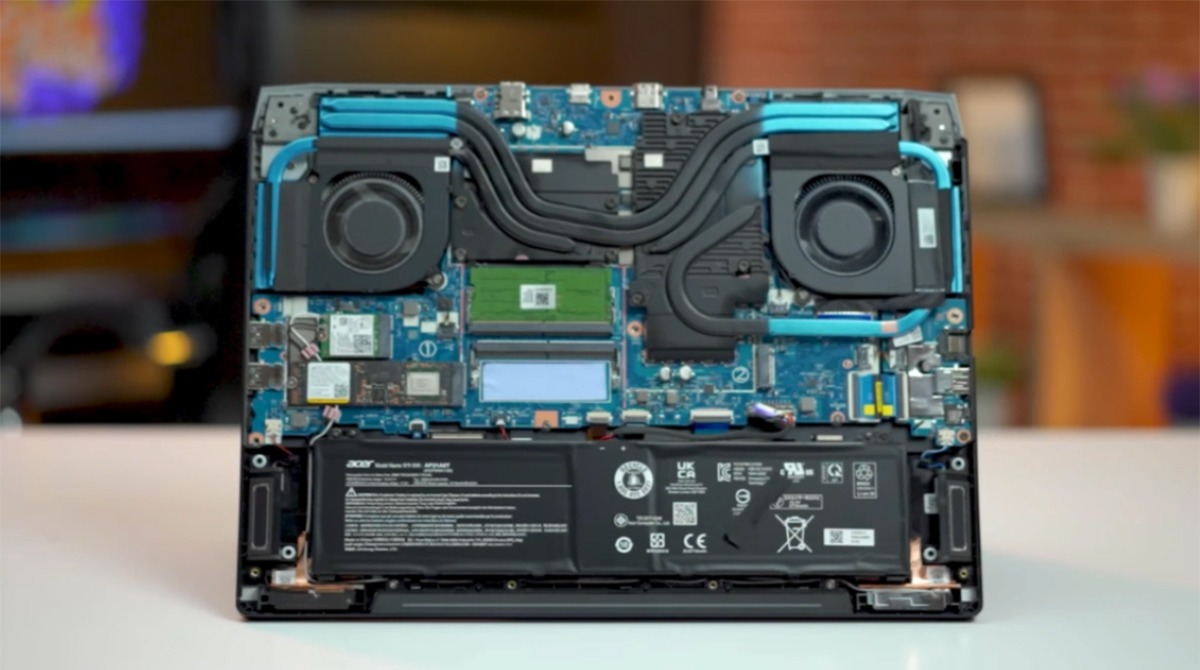 Bộ tản nhiệt độc quyền của Acer Predator trên chiếc Acer Predator Helios 300